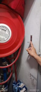 בדיקת מטפים שנתית לאולמות